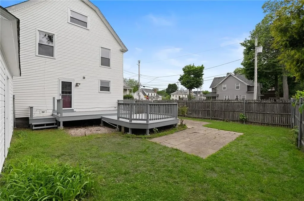 105 Park Avenue Cranston RI 02905