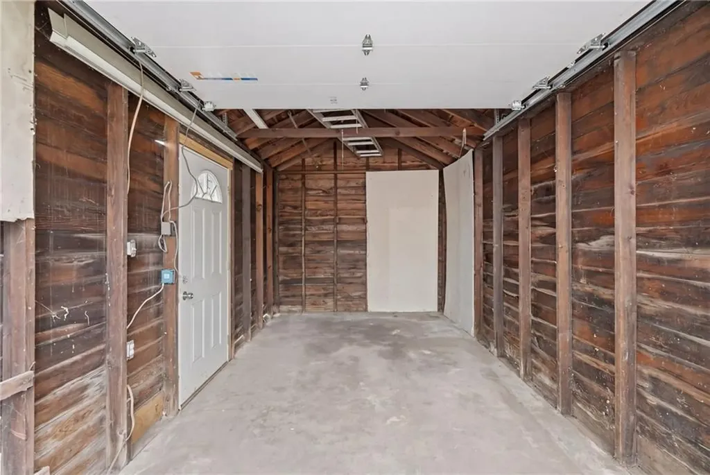 105 Park Avenue Cranston RI 02905