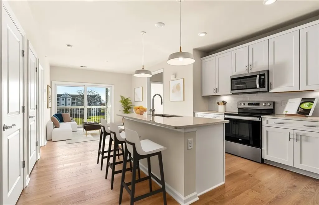 141 East Point Drive East Providence RI 02916