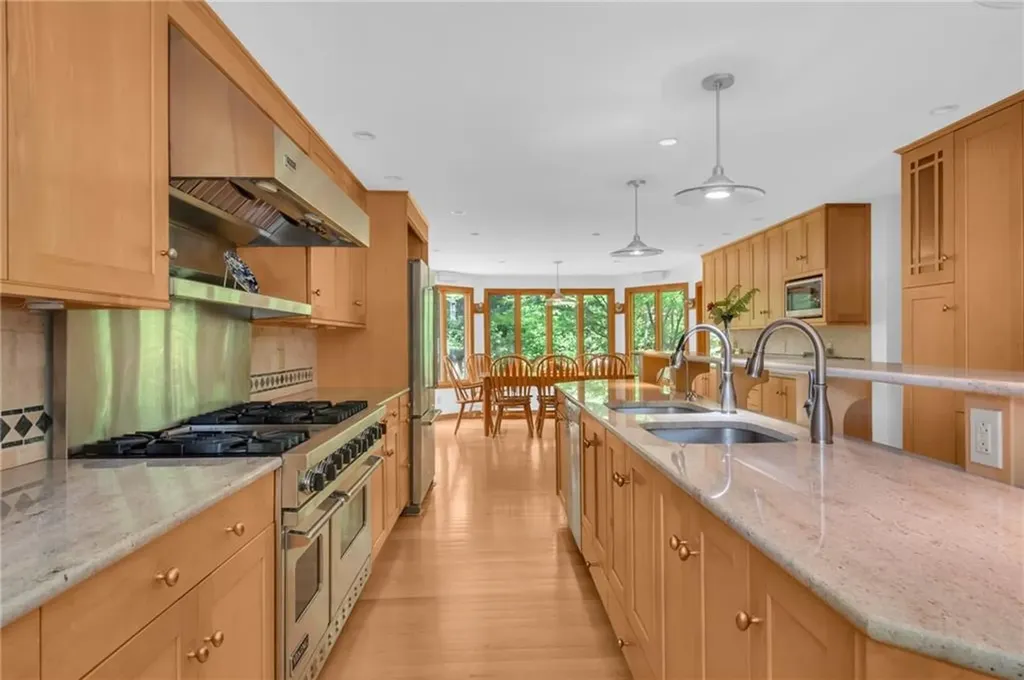 12 Howard Road Cumberland RI 02864