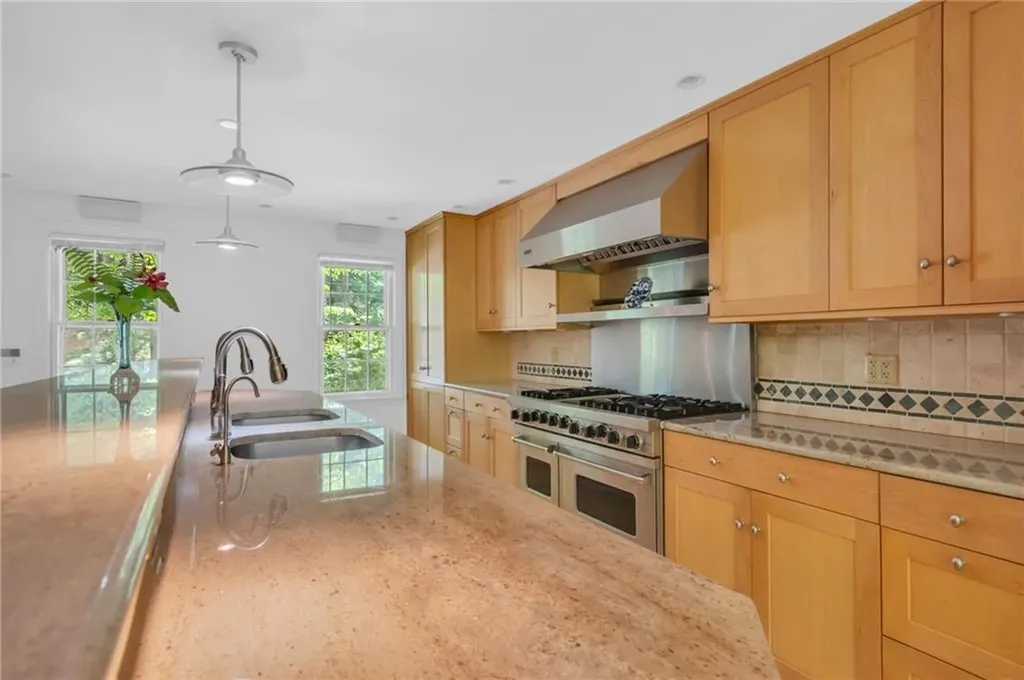 12 Howard Road Cumberland RI 02864