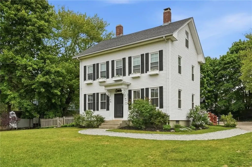243 Maple Avenue Barrington RI 02806