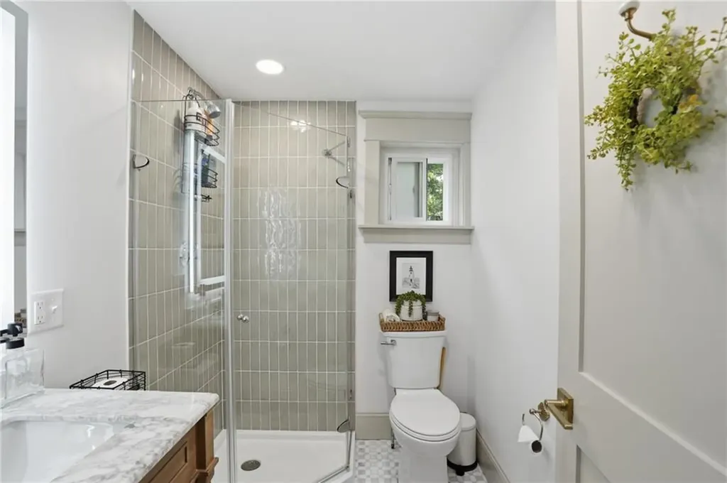 243 Maple Avenue Barrington RI 02806