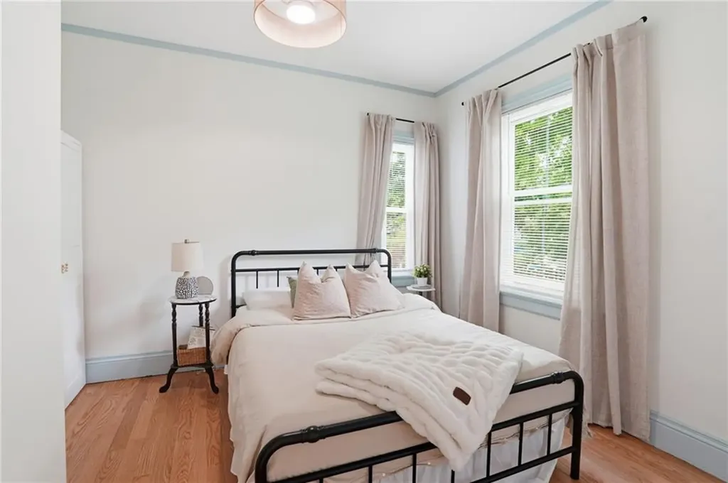 243 Maple Avenue Barrington RI 02806
