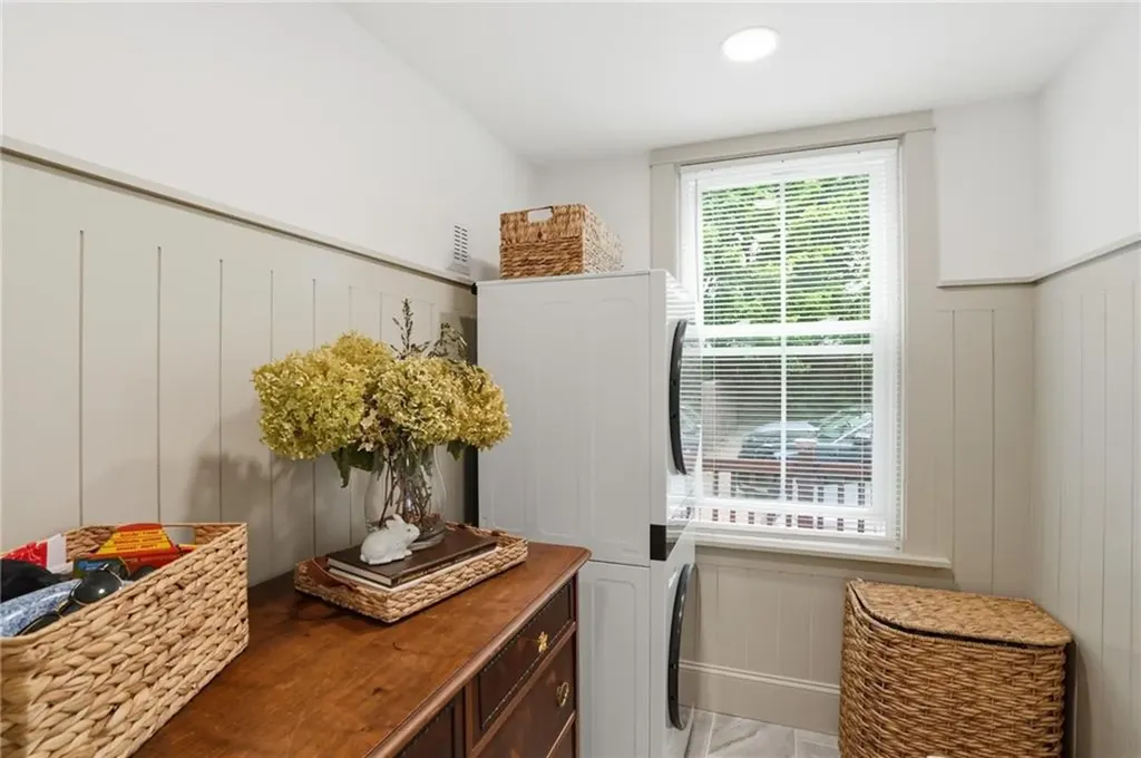 243 Maple Avenue Barrington RI 02806