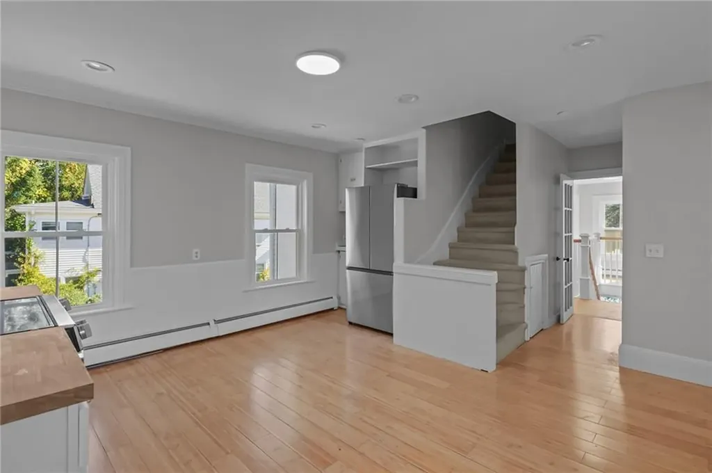 243 Maple Avenue Barrington RI 02806