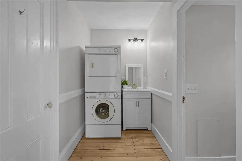243 Maple Avenue Barrington RI 02806
