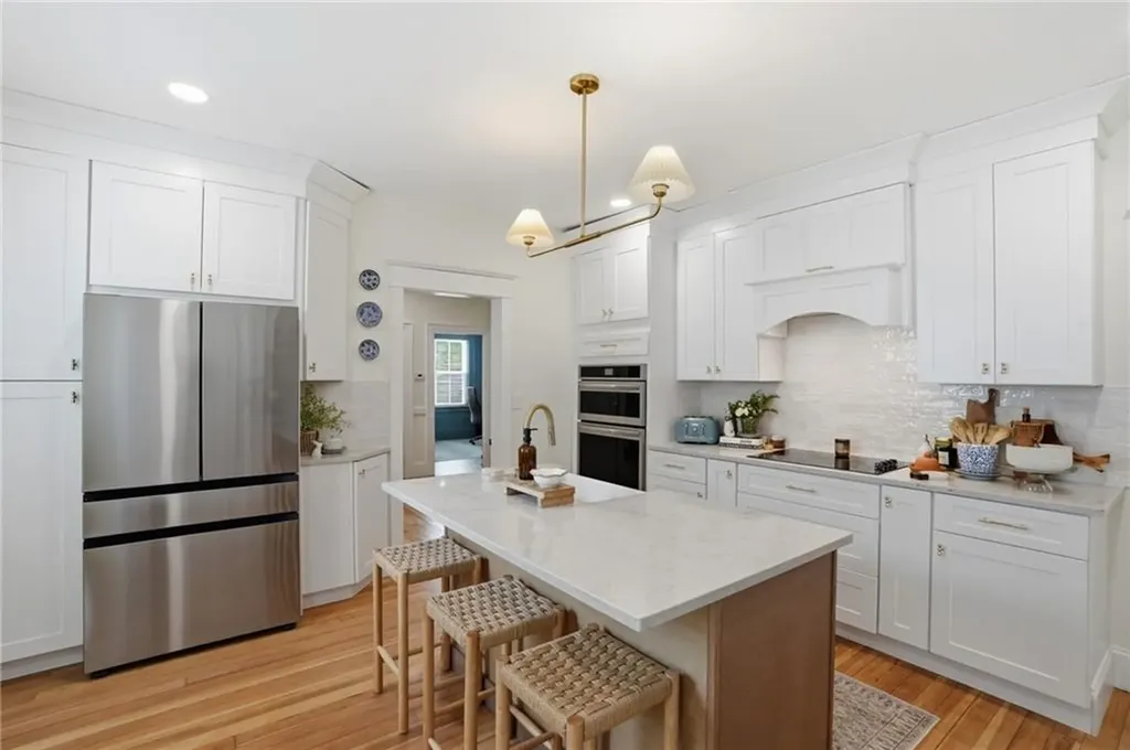 243 Maple Avenue Barrington RI 02806
