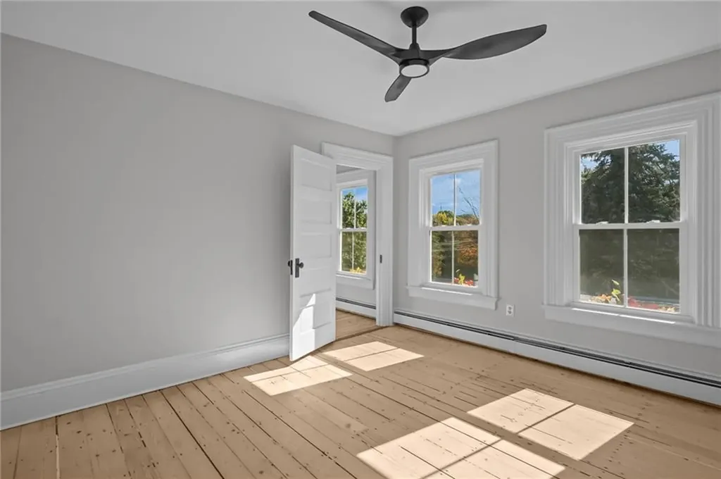 243 Maple Avenue Barrington RI 02806