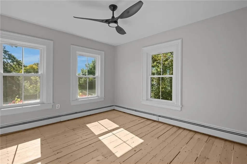 243 Maple Avenue Barrington RI 02806