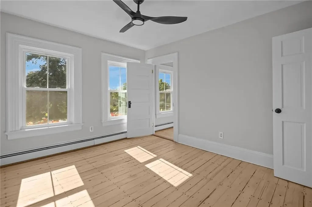 243 Maple Avenue Barrington RI 02806