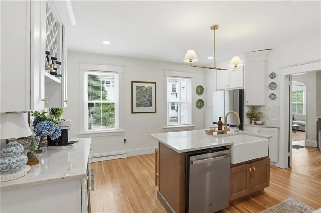 243 Maple Avenue Barrington RI 02806