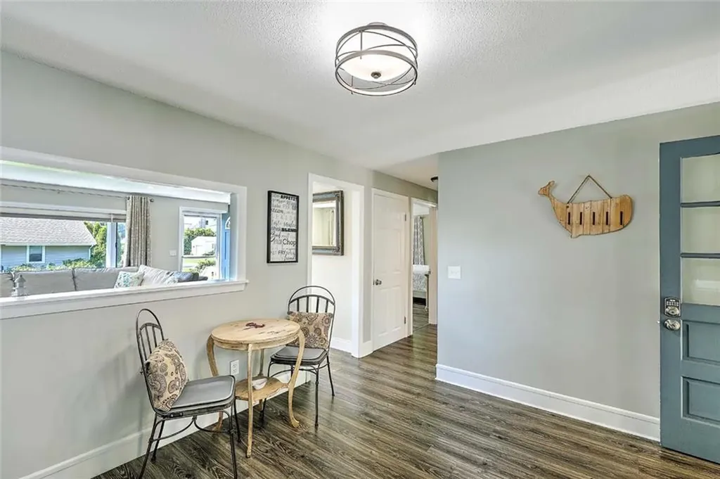 56 King Philip Road Narragansett RI 02882