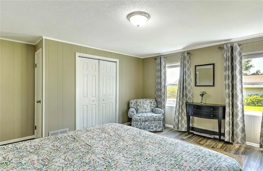 56 King Philip Road Narragansett RI 02882