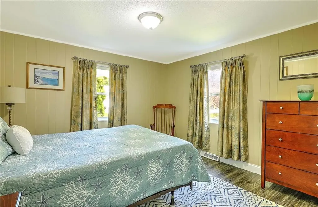 56 King Philip Road Narragansett RI 02882