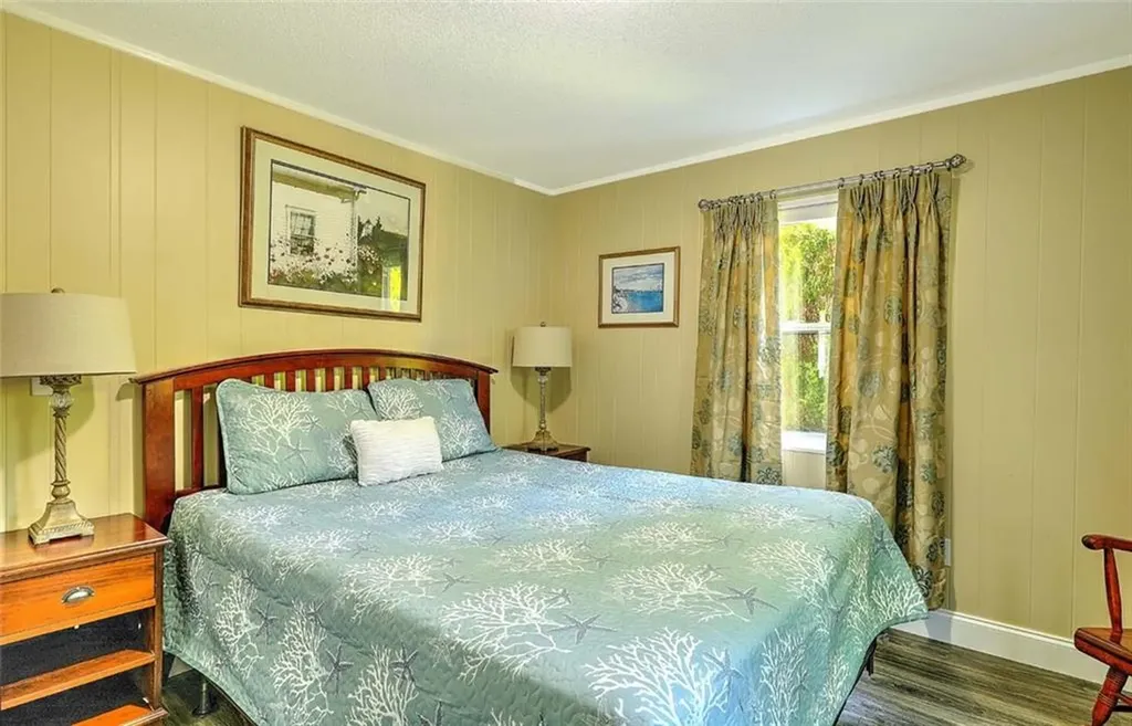 56 King Philip Road Narragansett RI 02882