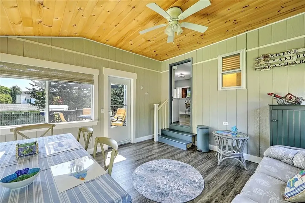 56 King Philip Road Narragansett RI 02882