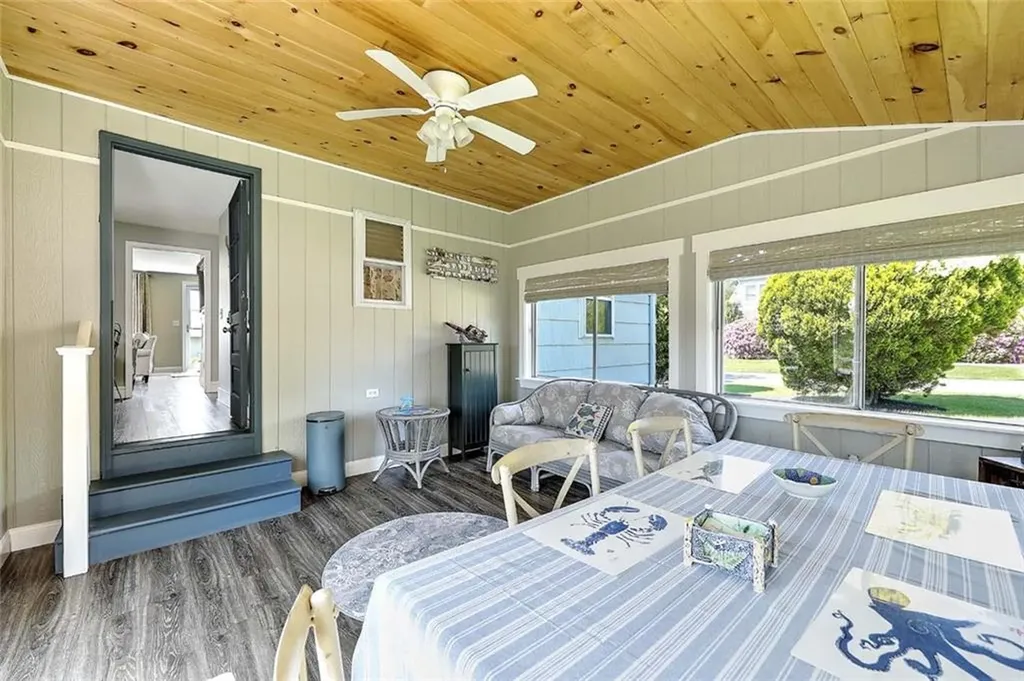56 King Philip Road Narragansett RI 02882