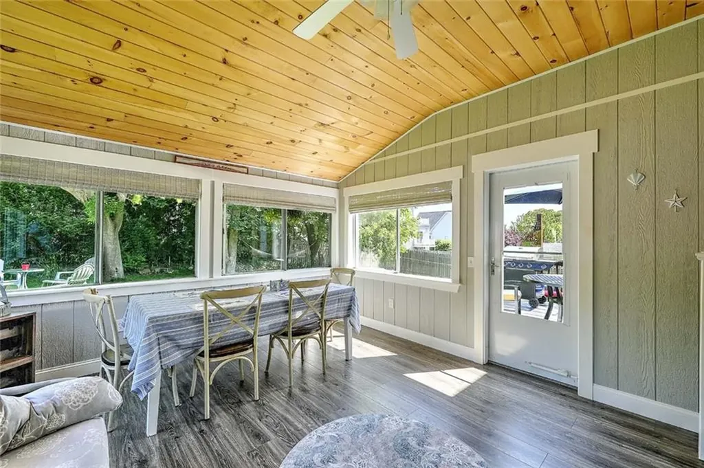 56 King Philip Road Narragansett RI 02882