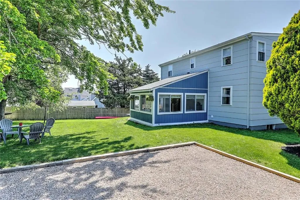 56 King Philip Road Narragansett RI 02882