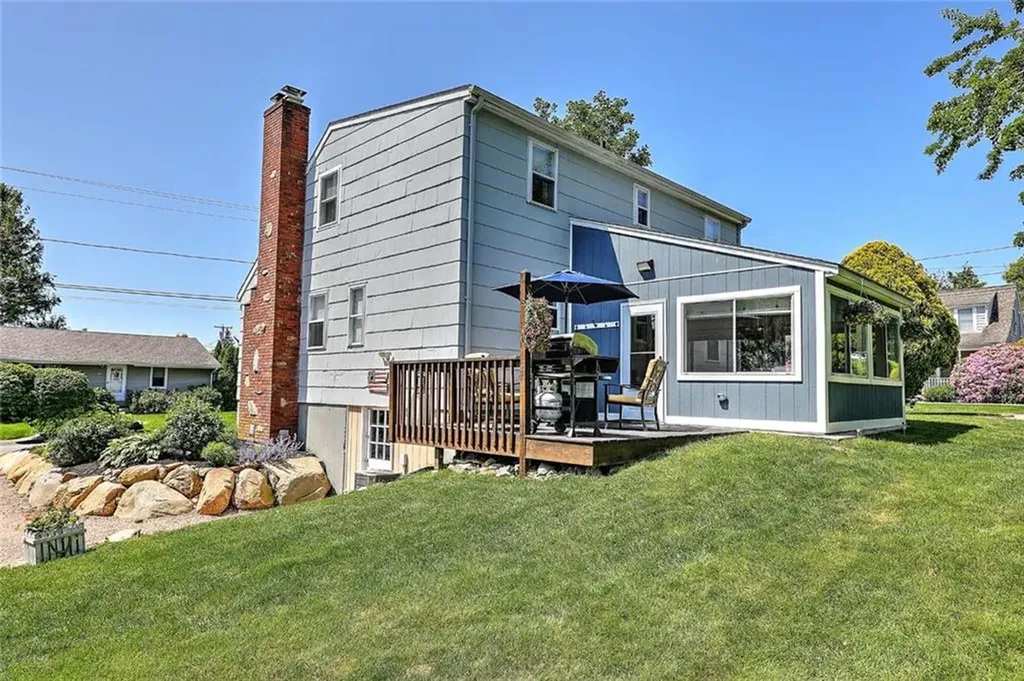 56 King Philip Road Narragansett RI 02882