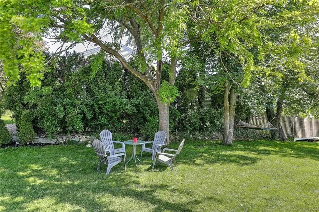 56 King Philip Road Narragansett RI 02882