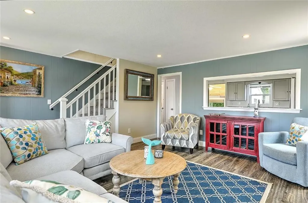 56 King Philip Road Narragansett RI 02882