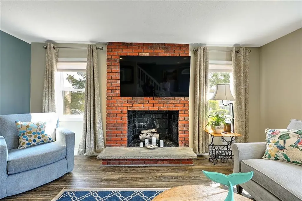 56 King Philip Road Narragansett RI 02882