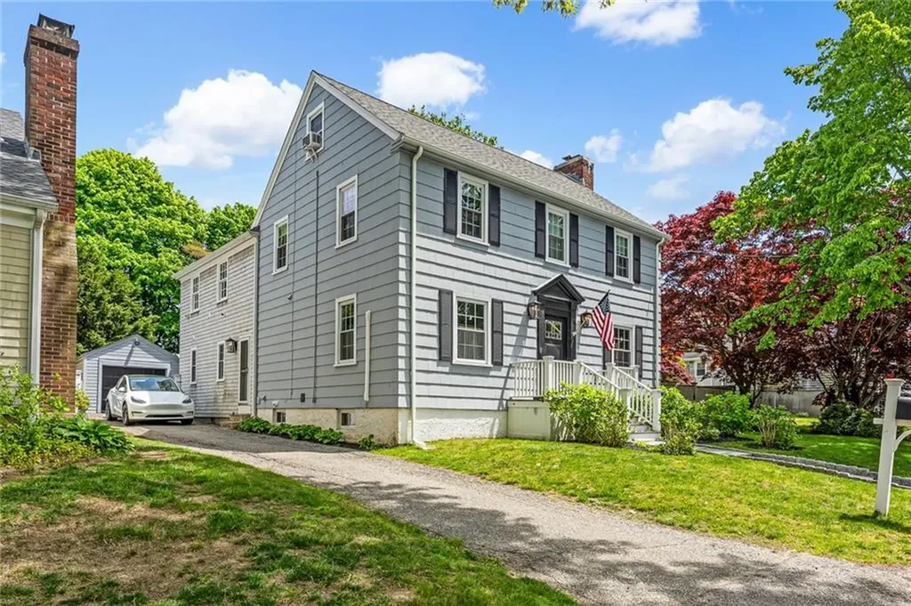 7 Florence Avenue Newport RI 02840