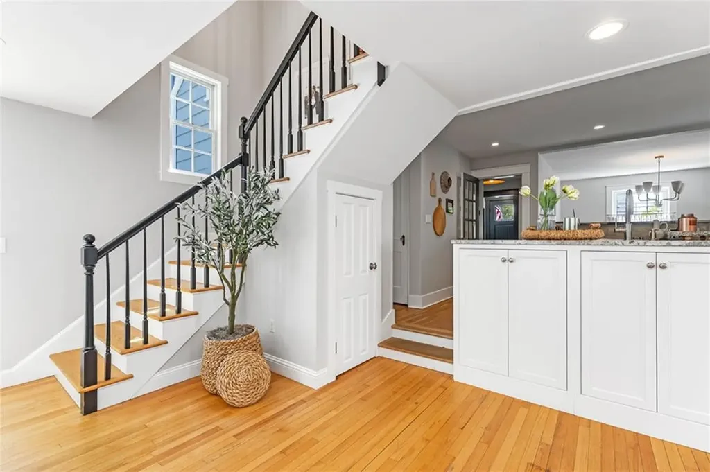 7 Florence Avenue Newport RI 02840