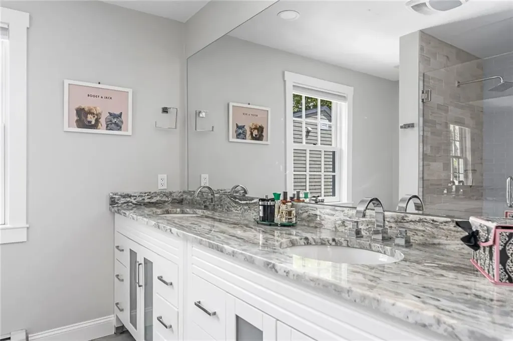 7 Florence Avenue Newport RI 02840