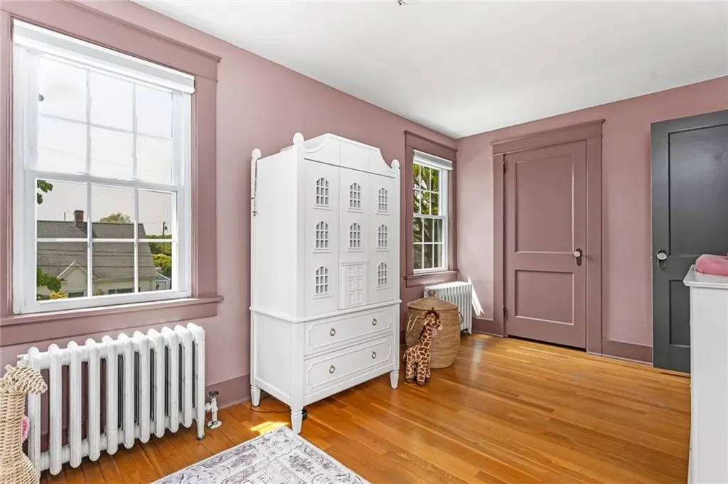 7 Florence Avenue Newport RI 02840