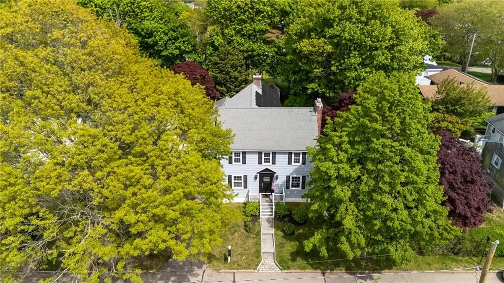 7 Florence Avenue Newport RI 02840