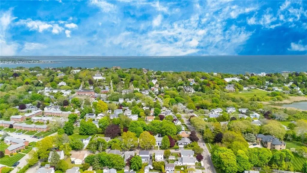 7 Florence Avenue Newport RI 02840