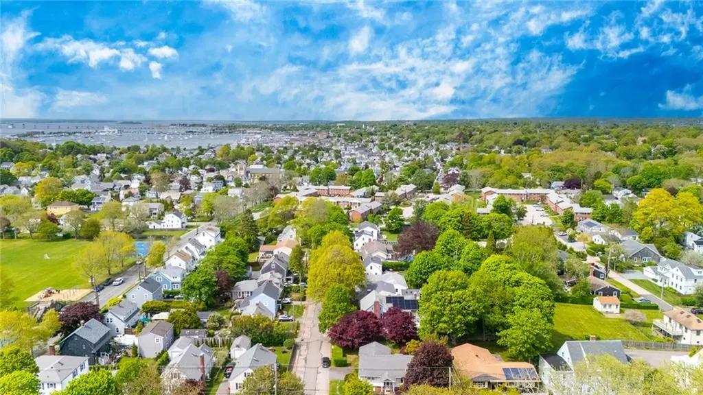 7 Florence Avenue Newport RI 02840