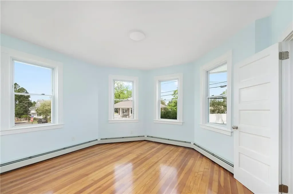 87 Lyman Avenue North Providence RI 02911