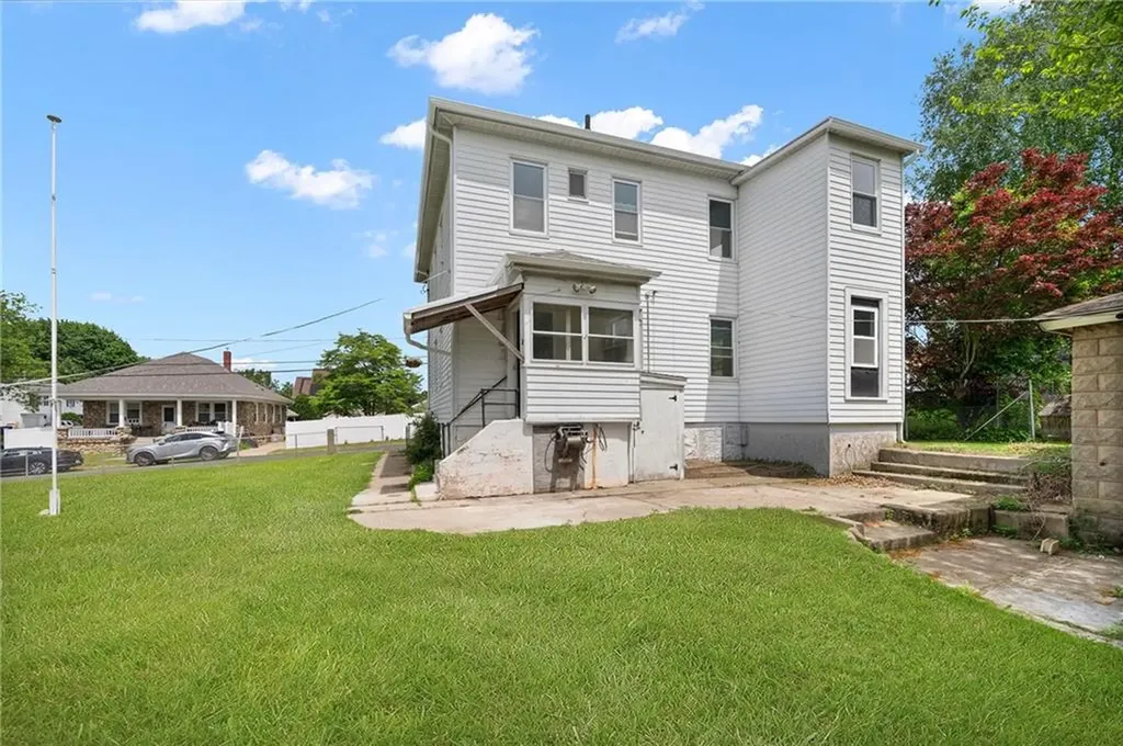 87 Lyman Avenue North Providence RI 02911