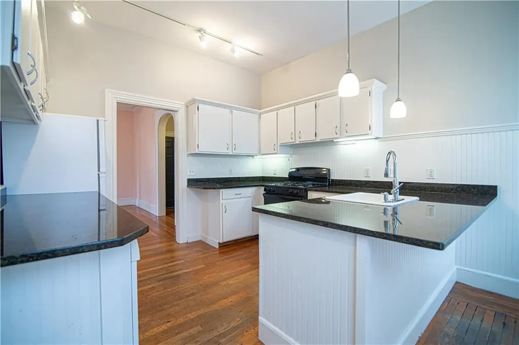 68 70 Dexter Street Providence RI 02909