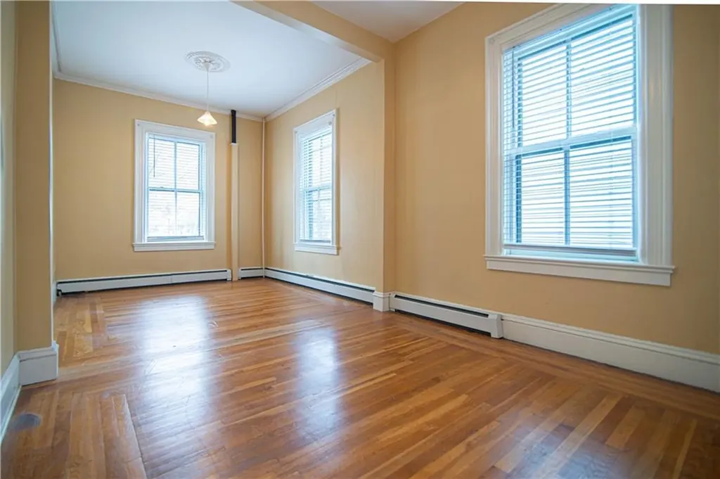 68 70 Dexter Street Providence RI 02909