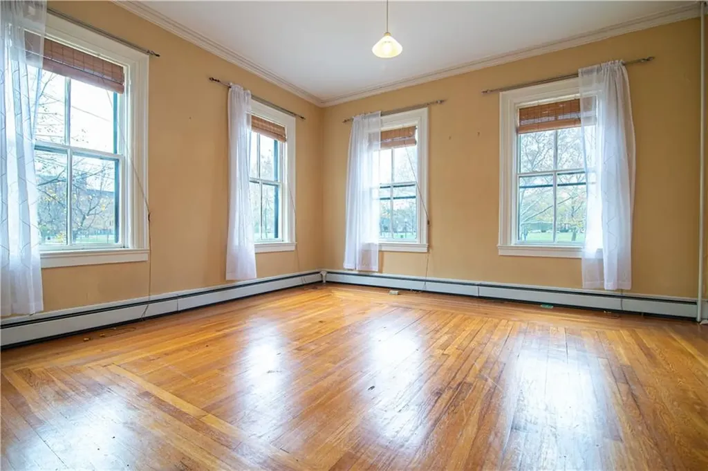 68 70 Dexter Street Providence RI 02909