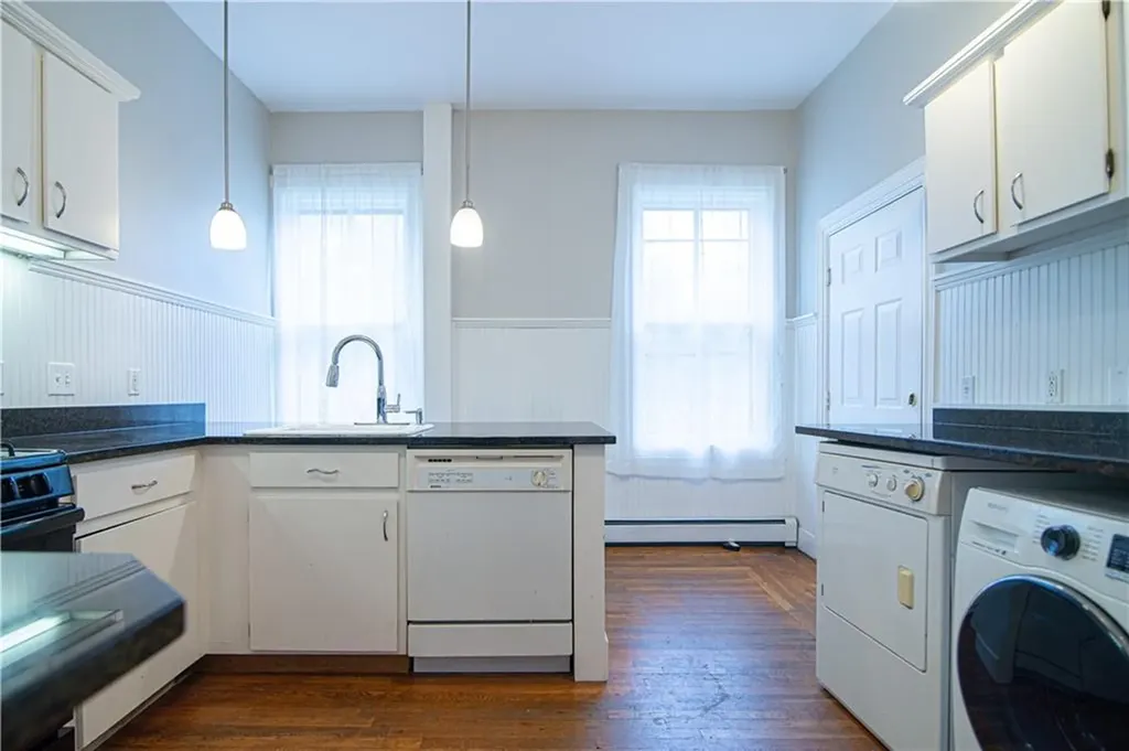 68 70 Dexter Street Providence RI 02909