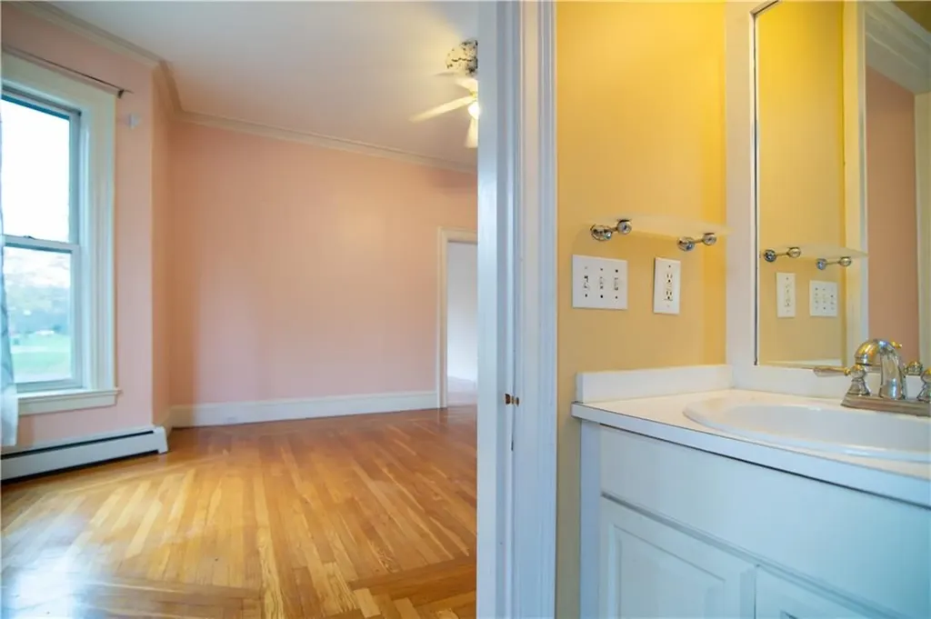 68 70 Dexter Street Providence RI 02909