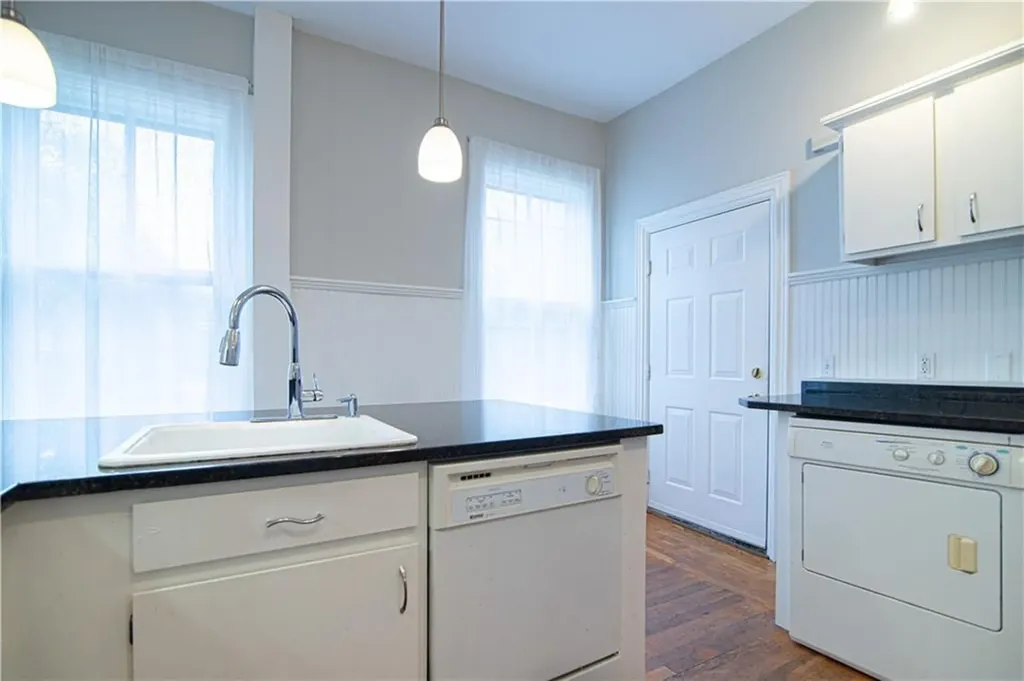 68 70 Dexter Street Providence RI 02909