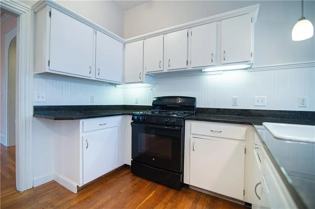 68 70 Dexter Street Providence RI 02909