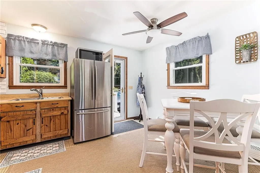 31 Sunset Drive Hopkinton RI 02832