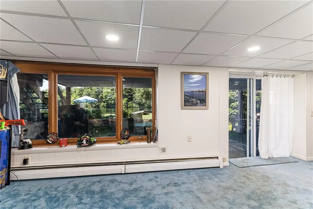 31 Sunset Drive Hopkinton RI 02832