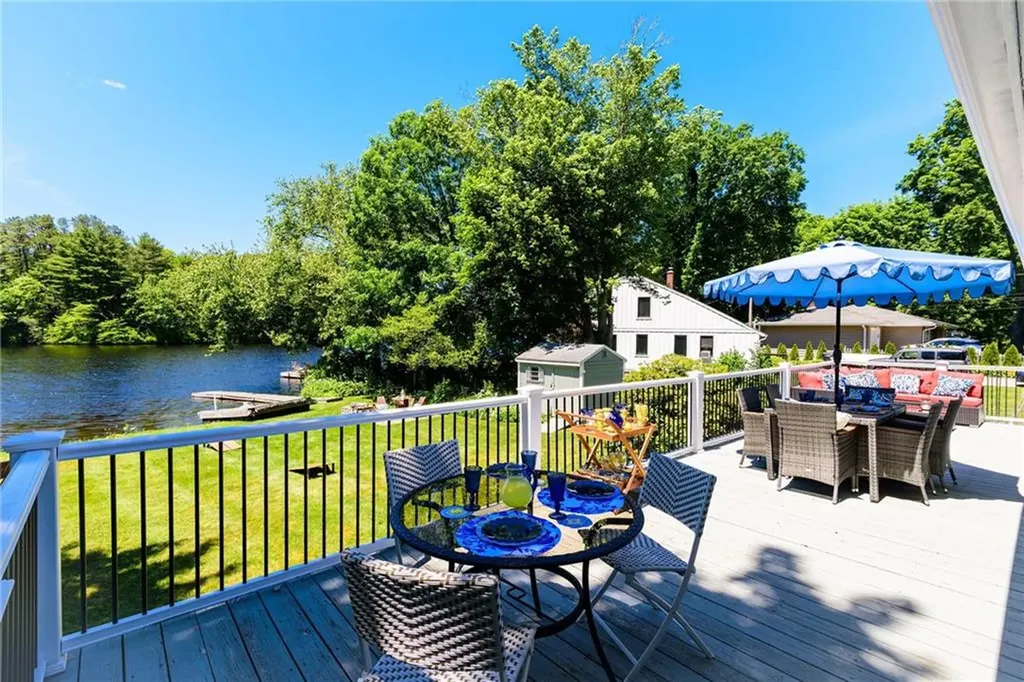 31 Sunset Drive Hopkinton RI 02832