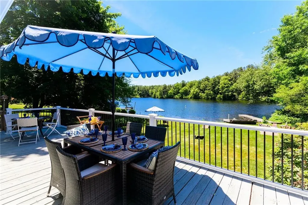 31 Sunset Drive Hopkinton RI 02832