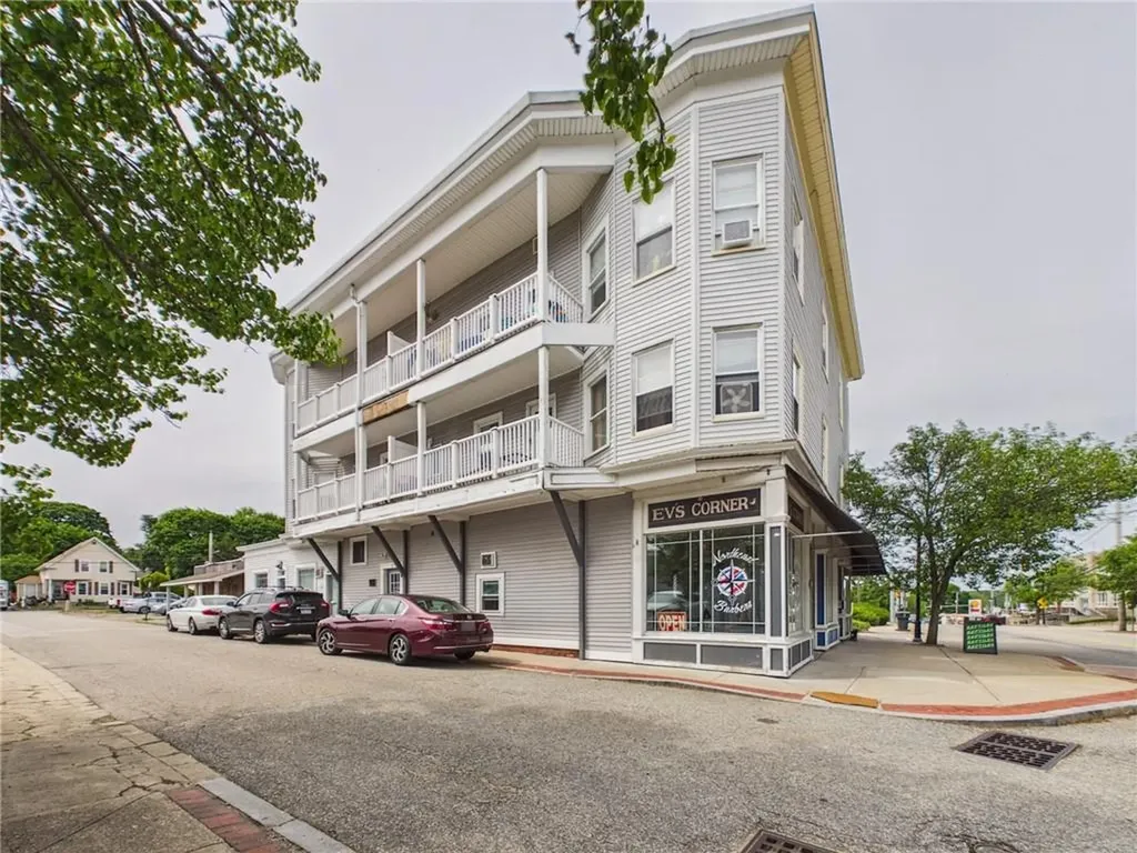 1189 Main Street West Warwick RI 02893