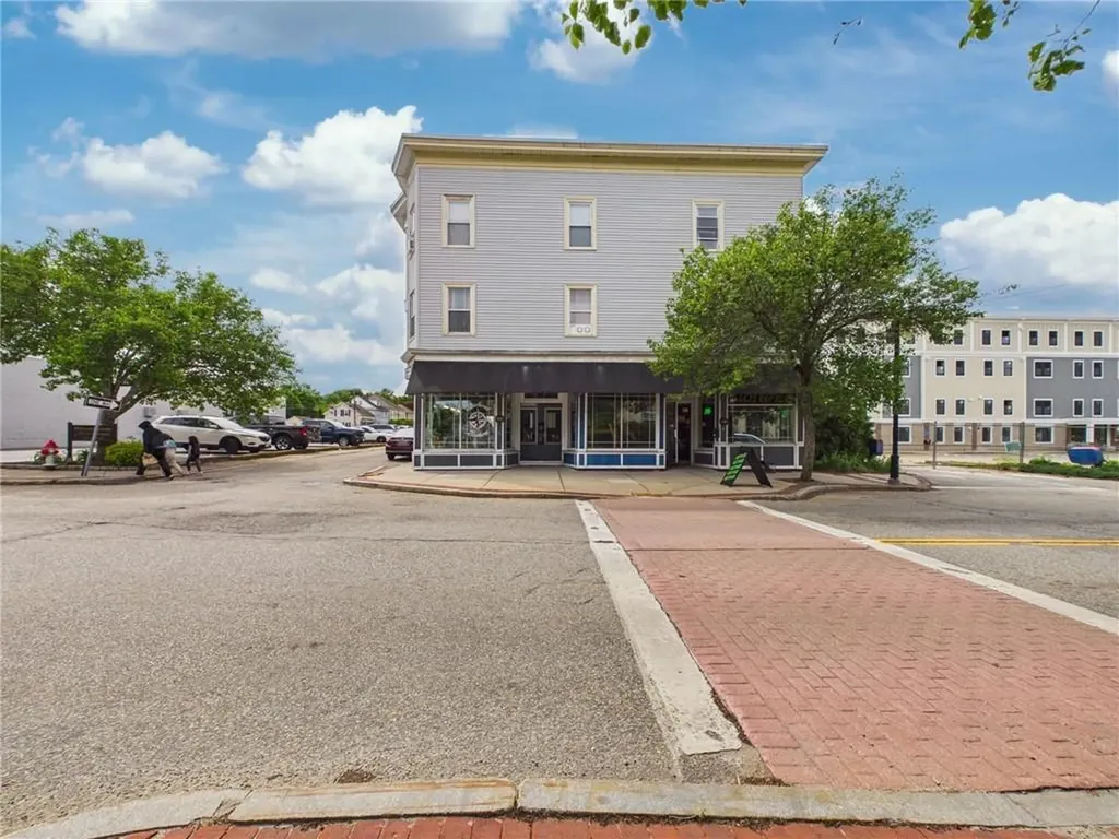 1189 Main Street West Warwick RI 02893